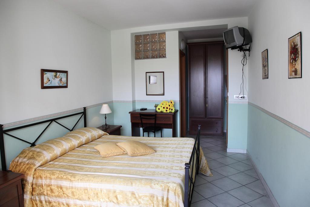 Bed And Breakfast Gigi 富尔奇西库洛 外观 照片