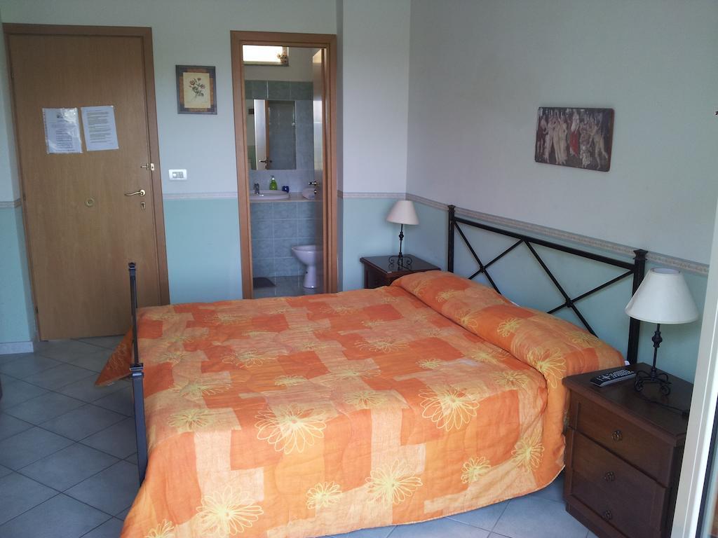 Bed And Breakfast Gigi 富尔奇西库洛 客房 照片